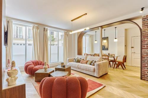 Bonne-Nouvelle Apartment | Exceptional 3 bedrooms Apartment Heart of Paris By Studio Prestige