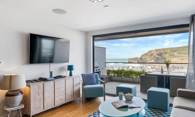 Portreath House | Exceptional four-storey townhouse with stunning sea views