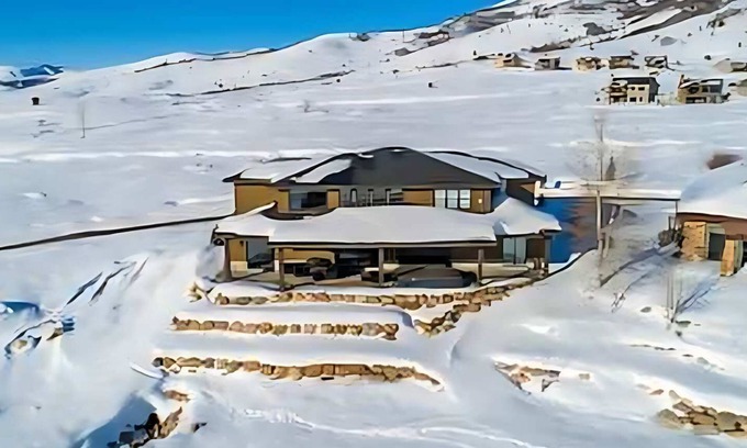 Wolf Creek House | Exceptional luxury 9 bdr 11 bath