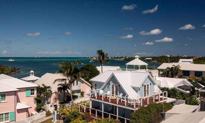 Hope Town Villa | Exceptional Villa With Private Harbourfront Dock