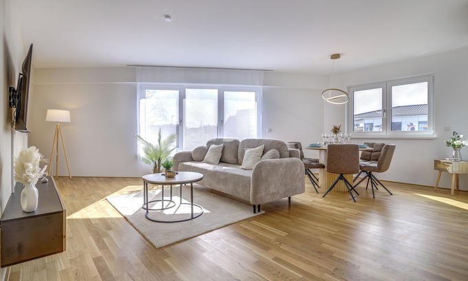 Hochheim am Main Apartment | Exclusive 3-room luxury maisonette apartment, near FFM airport/Wiesbaden/Mainz