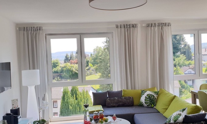 Schwemlingen Apartment | Exclusive 5-star apartment with fantastic panoramic views over the Saar valley .