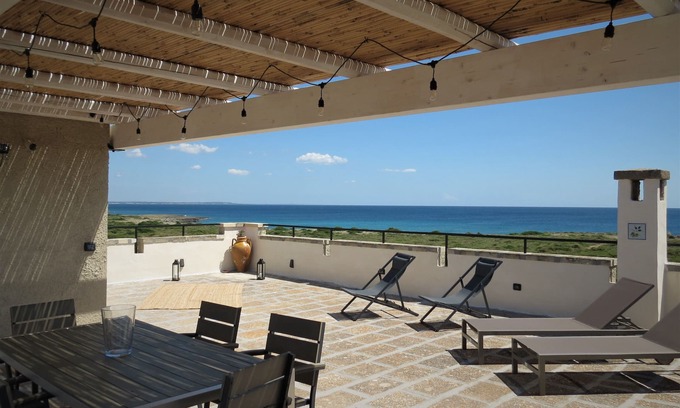 Porto Cesareo Villa | Exclusive apartment in villa facing the sea Baia di Punta Prosciutto