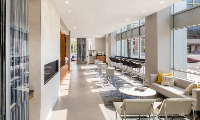 Crystal City Apartment | Exclusive Apartment W Prime Location @Crystal City