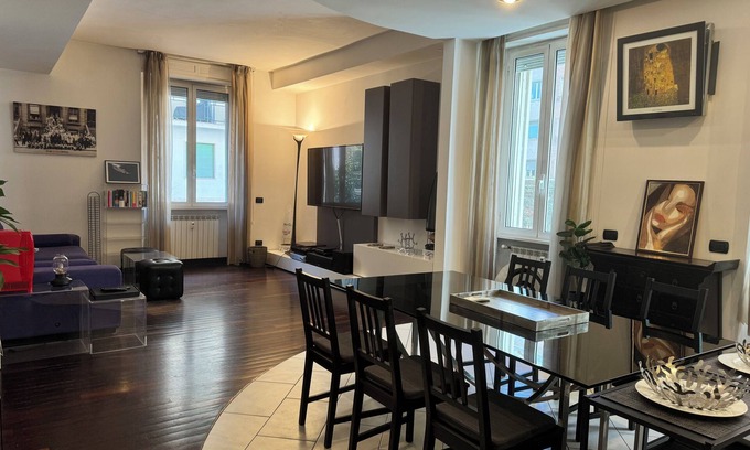 Parioli Apartment | Exclusive Apartment with Jacuzzi "Villa Borghese"