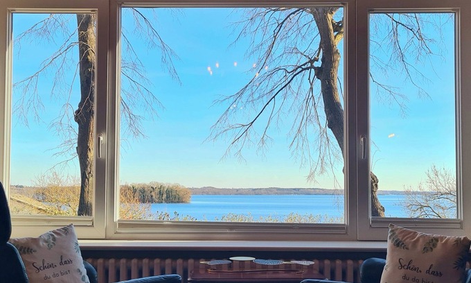 Ploen Apartment | Exclusive apartments Strohberg 11 with Lake Plön view in Plön