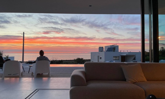 Quiaios Villa | Exclusive Beach House with full sea view, Luxury and Comfort by the Sea