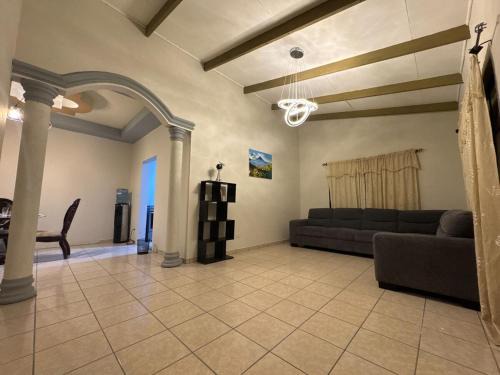 Sector 1 Nor-Oeste House | Exclusive Casa Platino Los Alamos
