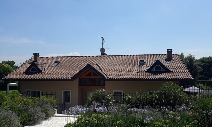 Dosso Villa | Exclusive country villa with private garden on the outskirts of the city