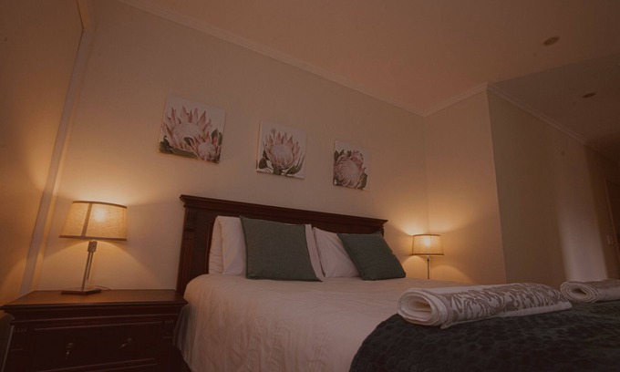 Greater Johannesburg Metropolitan Area House | Exclusive Cul-de-Sac: 2 Bed En-suite Lux Skyline