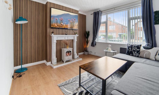 Thorpe Satchville House | Exclusive Deals l Last-Minute Reserve l Townhouse with Sleeps 6 l Braunstone Town , Leicester l By Zen Nights Short Lets & Serviced Accommodations