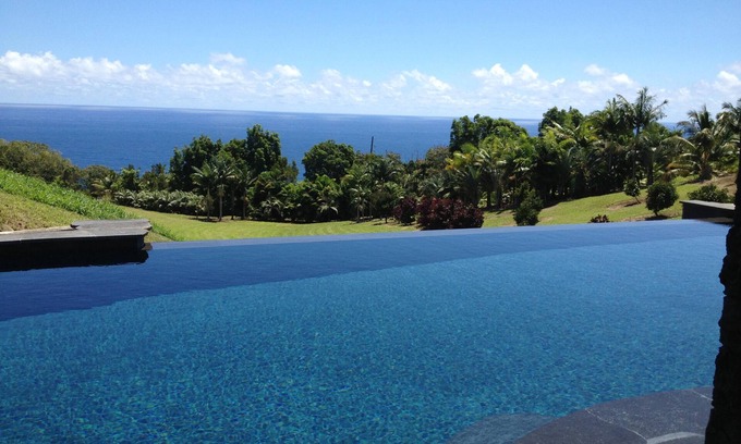 Ninole House | Exclusive, Dream Family Vacation Retreat.