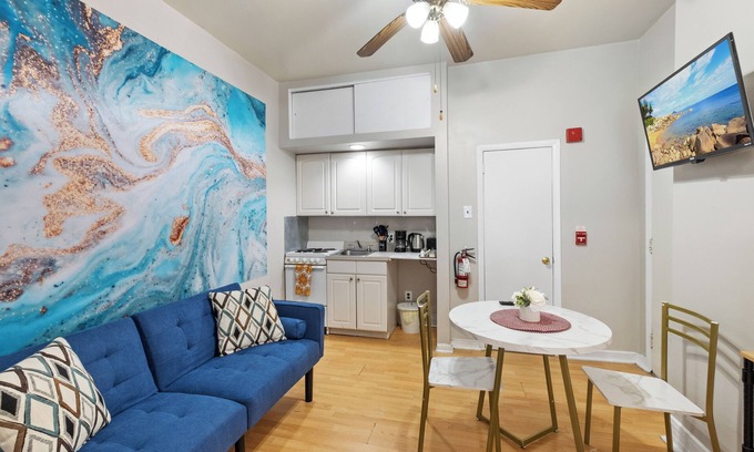 Gayborhood Apartment | Exclusive Flat in Center City