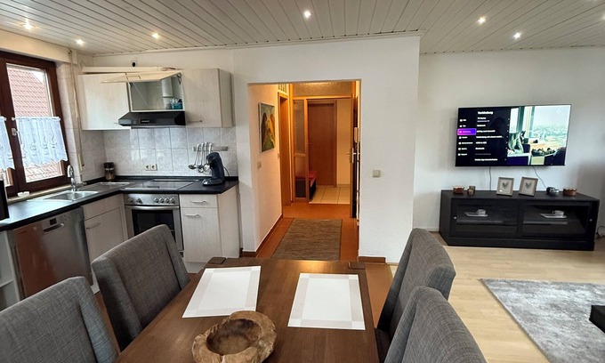 Dagersheim Condo | Exclusive fully furnished apartment near Daimler