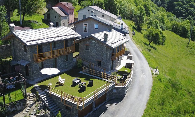 Roburent Ski Chalet | Exclusive holidays Chalets Mongioie, Val Corsaglia - Cuneo.