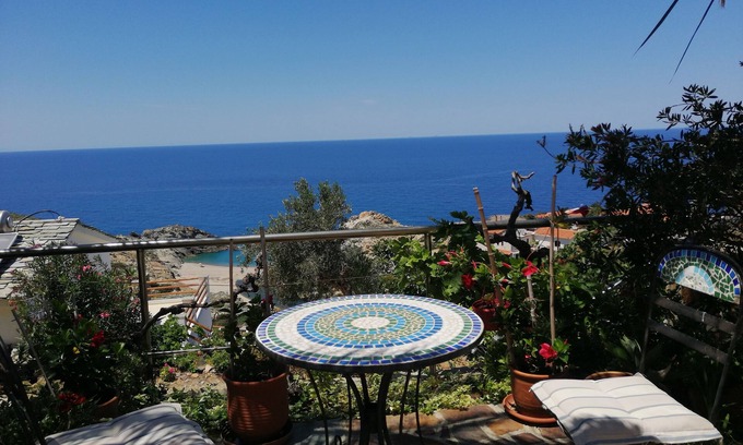Armenistis House | Exclusive Kalithea vacation home with fantastic views in NAS