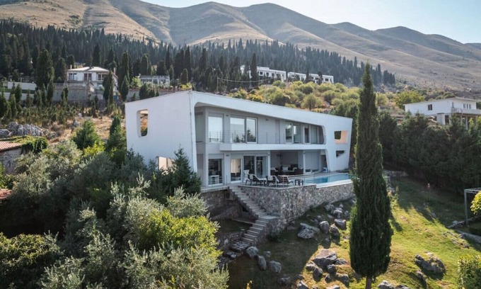Shkoder Villa | Exclusive Lake Villa