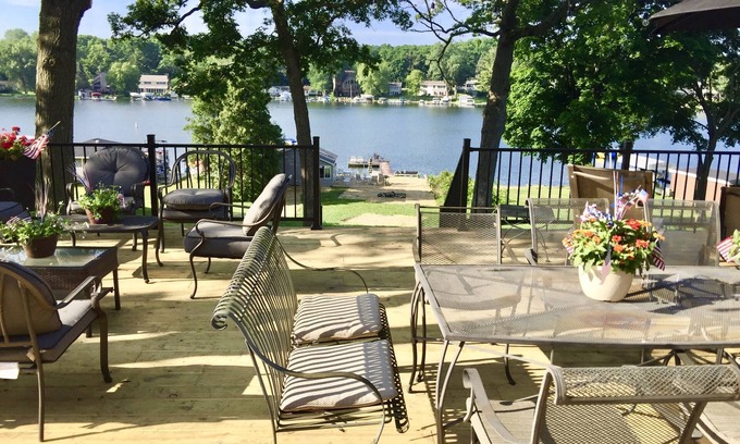 Powers Lake Villa | EXCLUSIVE LAKEFRONT with beach, beach house, piers, trampoline + sister villa