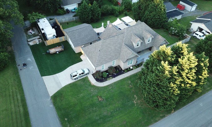 Cleveland House | EXCLUSIVE LARGE 2 BEDROOM SUITE W/THEATER ROOM + KITCHEN