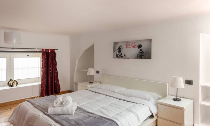 Porta Romana Apartment | Exclusive Loft Banksy in Porta Romana