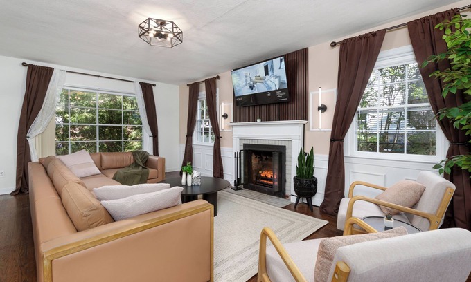 Princeton House | Exclusive Lux Home Near Town Game Rm Gym 4BR