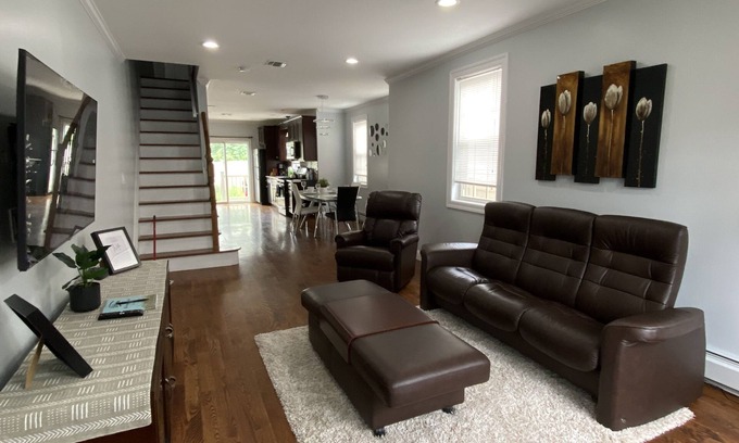 Meiers Corners House | Exclusive Luxurious 3 bedroom Home in the heart of SI
