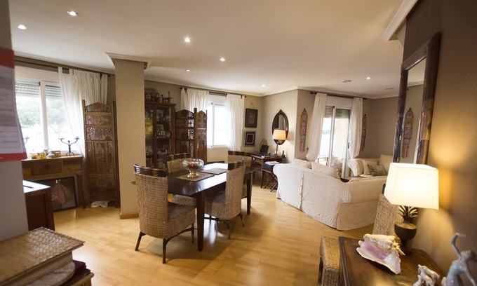 La Marina Apartment | EXCLUSIVE LUXURY 5 star 170 sq m LARGE PENTHOUSE APARTMENT & 2 BEDROOM SUITES