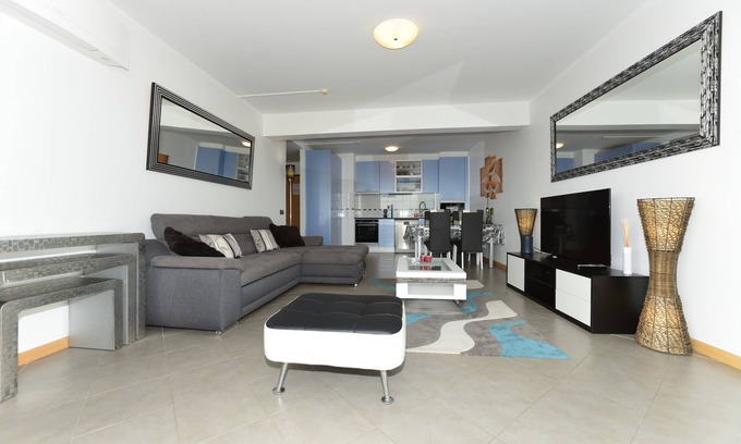 Portimao Apartment | Exclusive Luxury Apartment with Balcony & Ocean Views - 10th Floor (Top Floor)