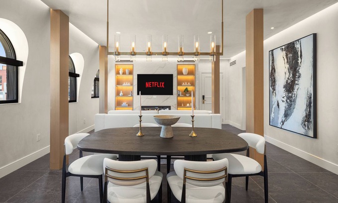 NoMad Apartment | Exclusive Midtown Penthouse - Prime Location with City Views