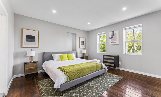 Kresgeville House | Exclusive! Modern FarmHouse❖ + Pet-Friendly