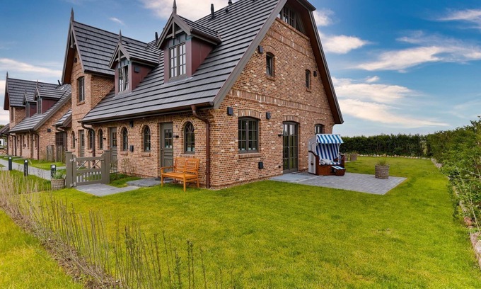 Tinnum House | Exclusive new-build house with garden and wonderful salt marsh views. -