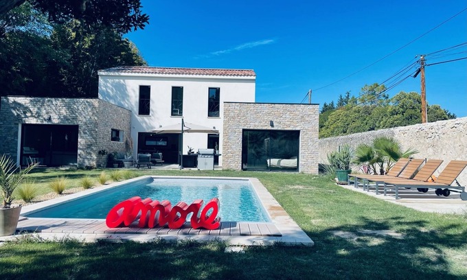 Roquemaure Villa | Exclusive - NEW - YOUR piece of Paradise - heated pool
