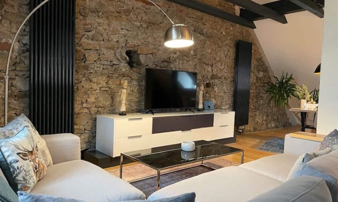 Vohenstrauss House | *Exclusive* residential building in the center!