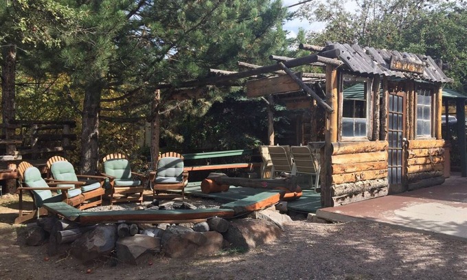 Cedaredge Resort | Exclusive Resort Rental at The Cedaredge Lodge!