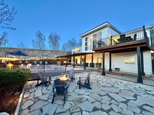 Moab South Valley House | Exclusive Retreats 6 Bed 6 Bath with Private Pool