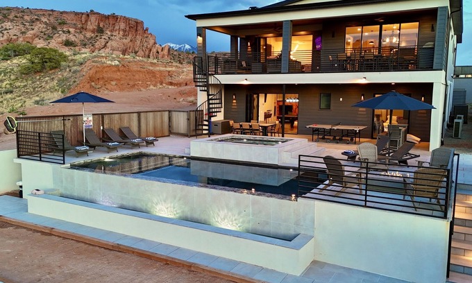 Moab South Valley House | Exclusive Retreats Desert Vista 6 Bedroom all Suites - Ultimate Vacation Home