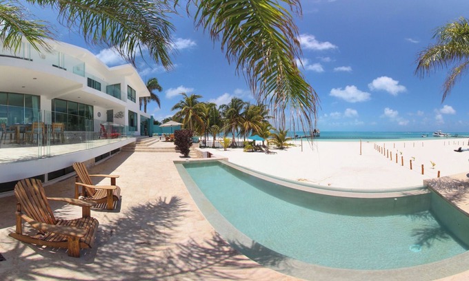 Punta Cancun House | Exclusive & Safe Location: Turquoise Sea w/White Sand Beach NO SEAWEED