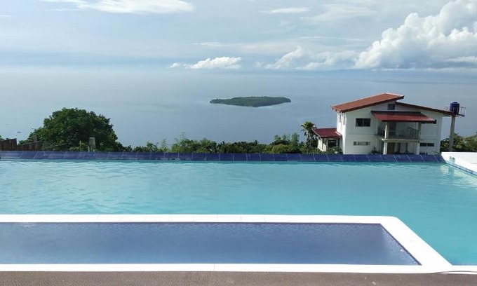 Oslob House | Exclusive SCIA Hills Resort