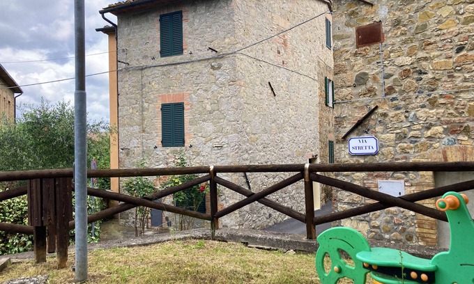 Casciano di Murlo House | Exclusive Stone Tower.