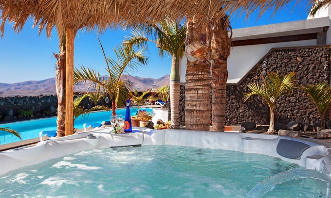 Macher Villa | Exclusive "SUPERVILLA" with luxurious facilities for your holiday or event!