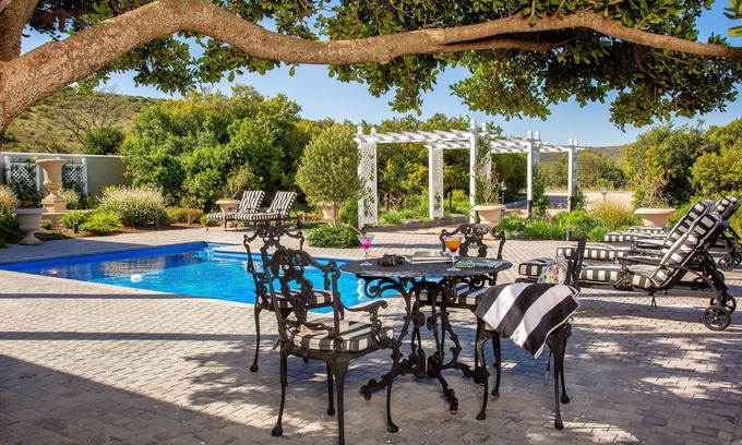 Sidbury Villa | Exclusive-use luxury private villa in world renowned Big 5 game reserve