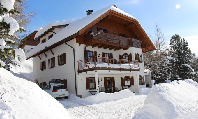 Reichenau Apartment | Exclusive vacation apartment with a sauna and fireplace