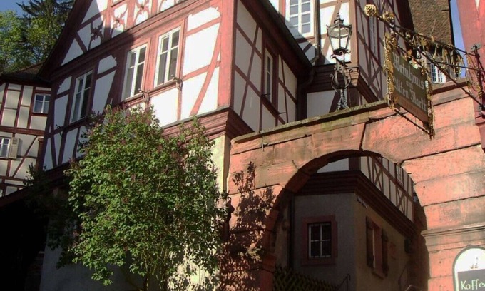 Miltenberg Apartment | Exclusive vacation apartment in a half-timbered house in the old city center