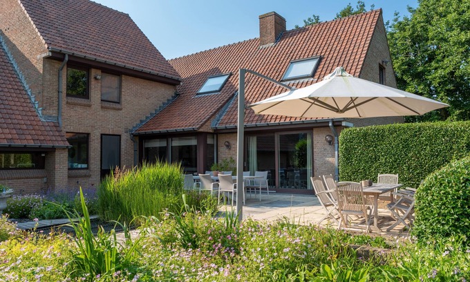 Stalhille Villa | Exclusive vacation villa with beautiful landscape garden