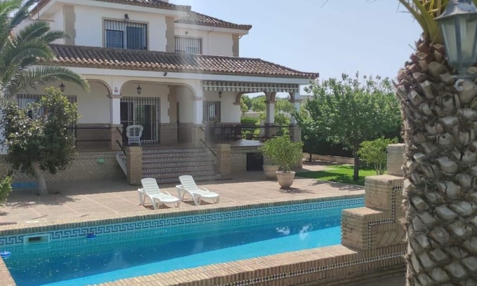 Montequinto Ski Chalet | Exclusive villa ideal for families and groups with private pool and subway parking.