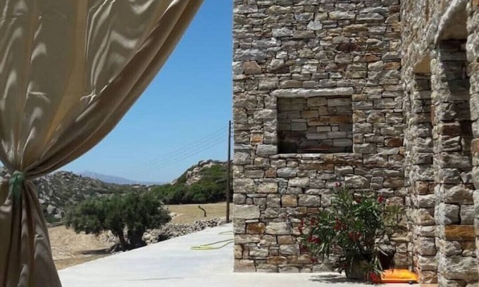 Vivlos Villa | Exclusive Villa Shangri-La sleeps 12