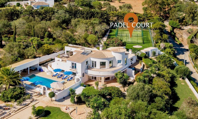 Funchal Villa | Exclusive villa with padel court [03]