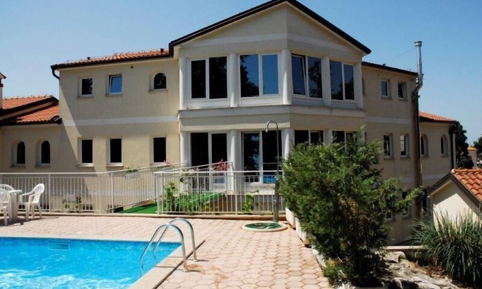 Kukci Hotel | Exclusive villa with pool, guest rooms with rich breakfast buffet