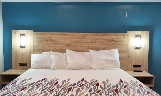 South Arlington Hotel | Exclusivo Inn by OYO Grand Prairie, TX