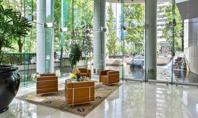 Coal Harbour Condo | Executive 3 bdrm Condo in a 5 Star Downtown Vancouver Building